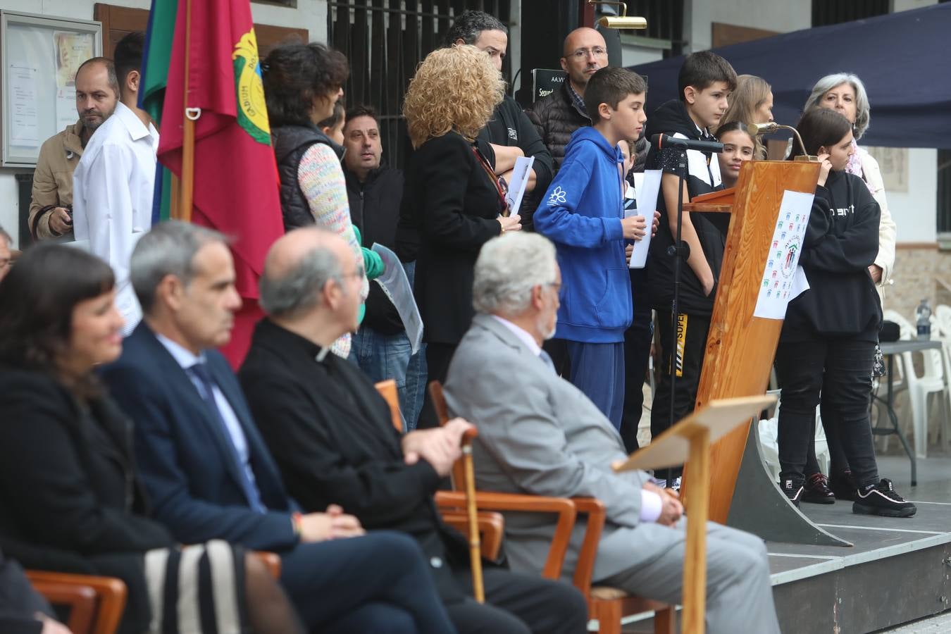 Fotos: Exhibición de los cuerpos de seguridad con motivo del Día Internacional del Niño