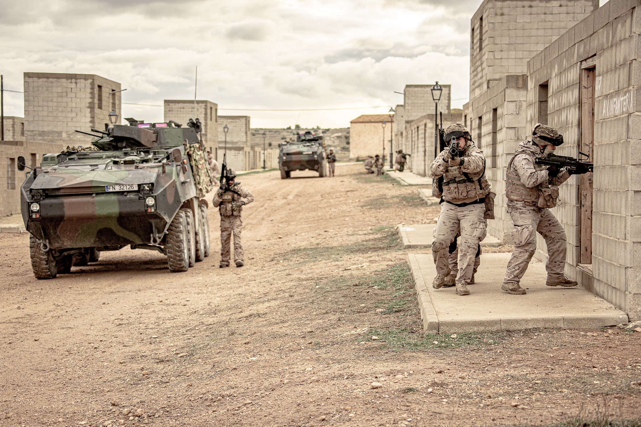 Maniobras del Tercio de Armada en Albacete: Temperaturas bajo cero y ejercicios de tiro real