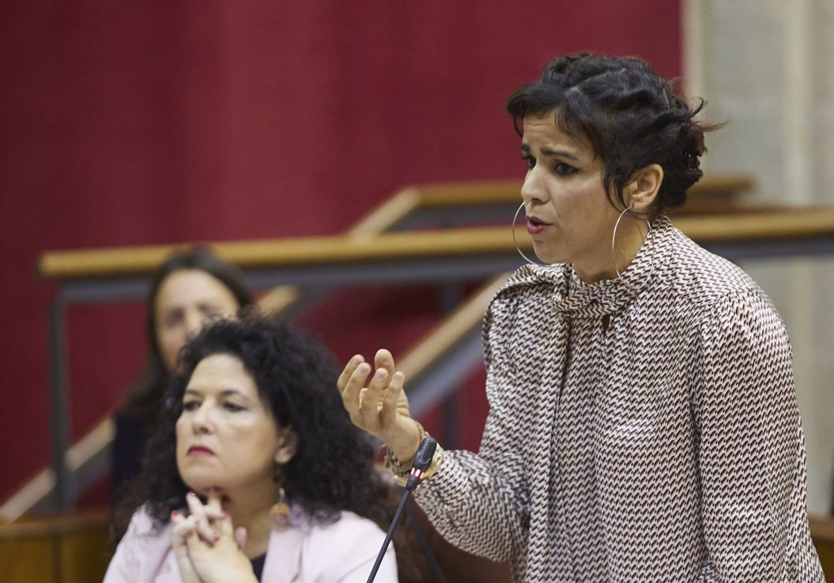 Teresa Rodríguez, en el Parlamento andaluz.