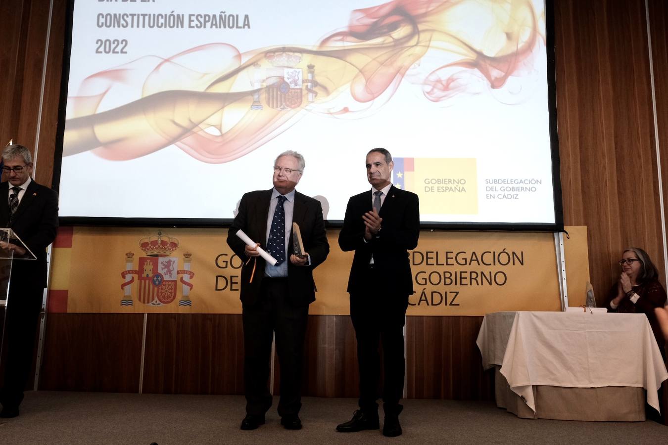 Fotos: Homenaje a destacados gaditanos en el 44 aniversario de la Constitución