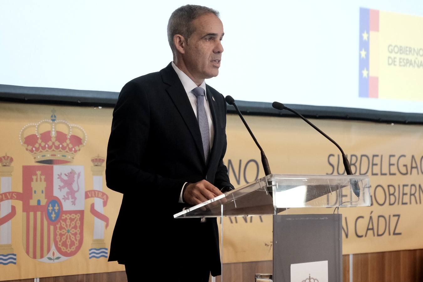 Fotos: Homenaje a destacados gaditanos en el 44 aniversario de la Constitución