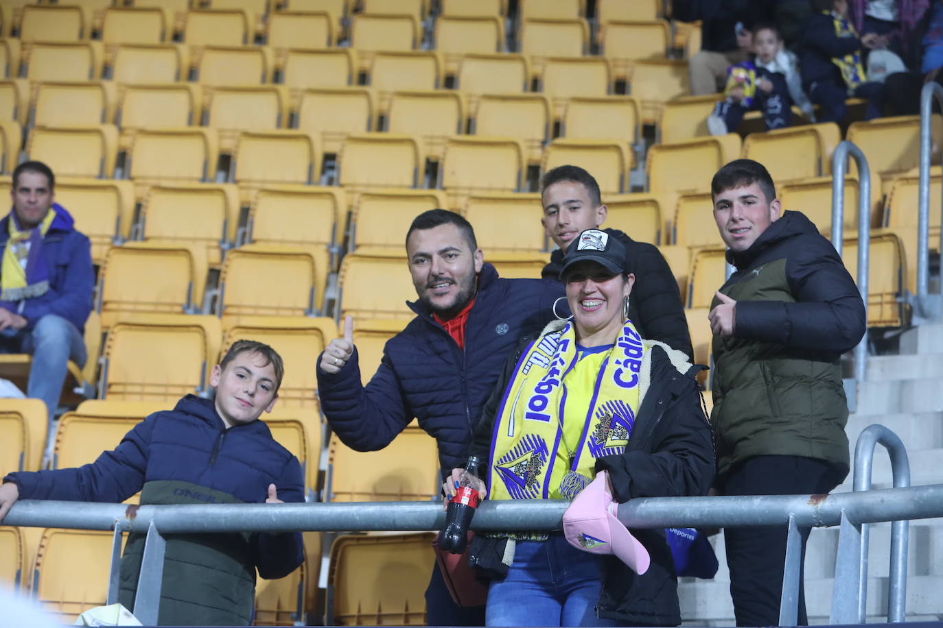 Fotos: Búscate en el partido Cádiz - Manchester United