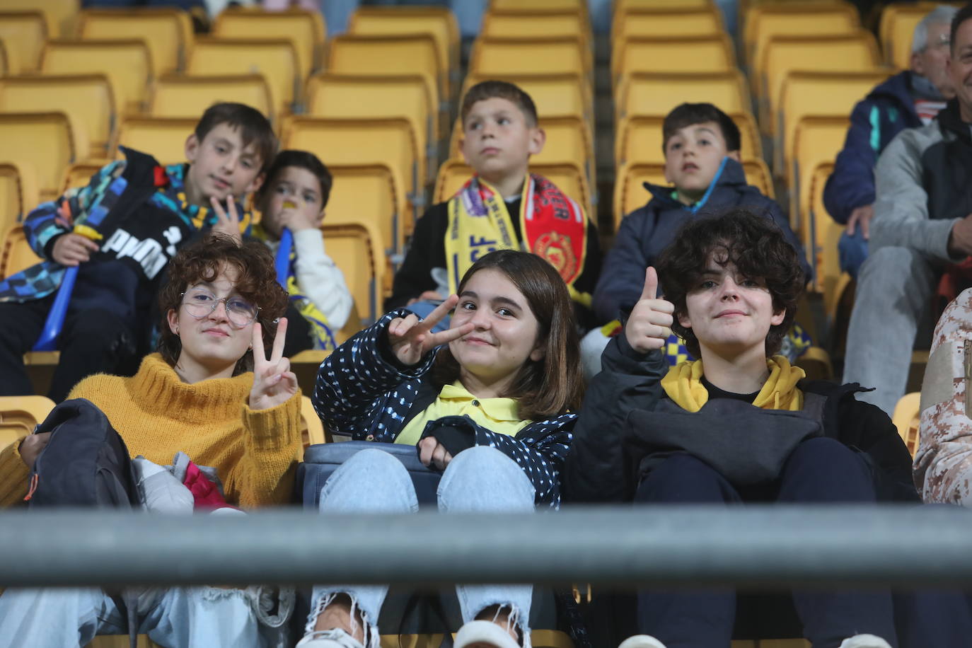 Fotos: Búscate en el partido Cádiz - Manchester United