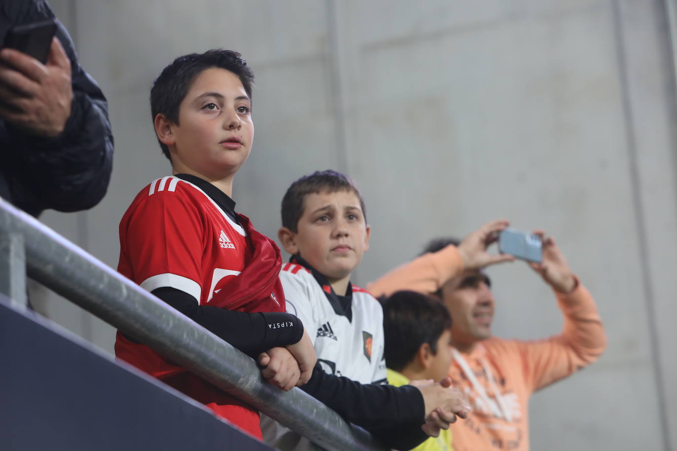 Fotos: Búscate en el partido Cádiz - Manchester United