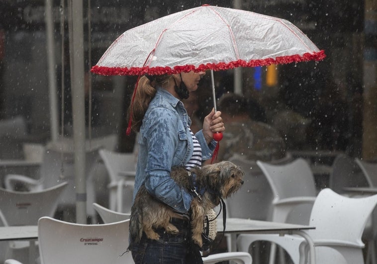 El Tiempo: Activada la alerta naranja por lluvia en Cádiz