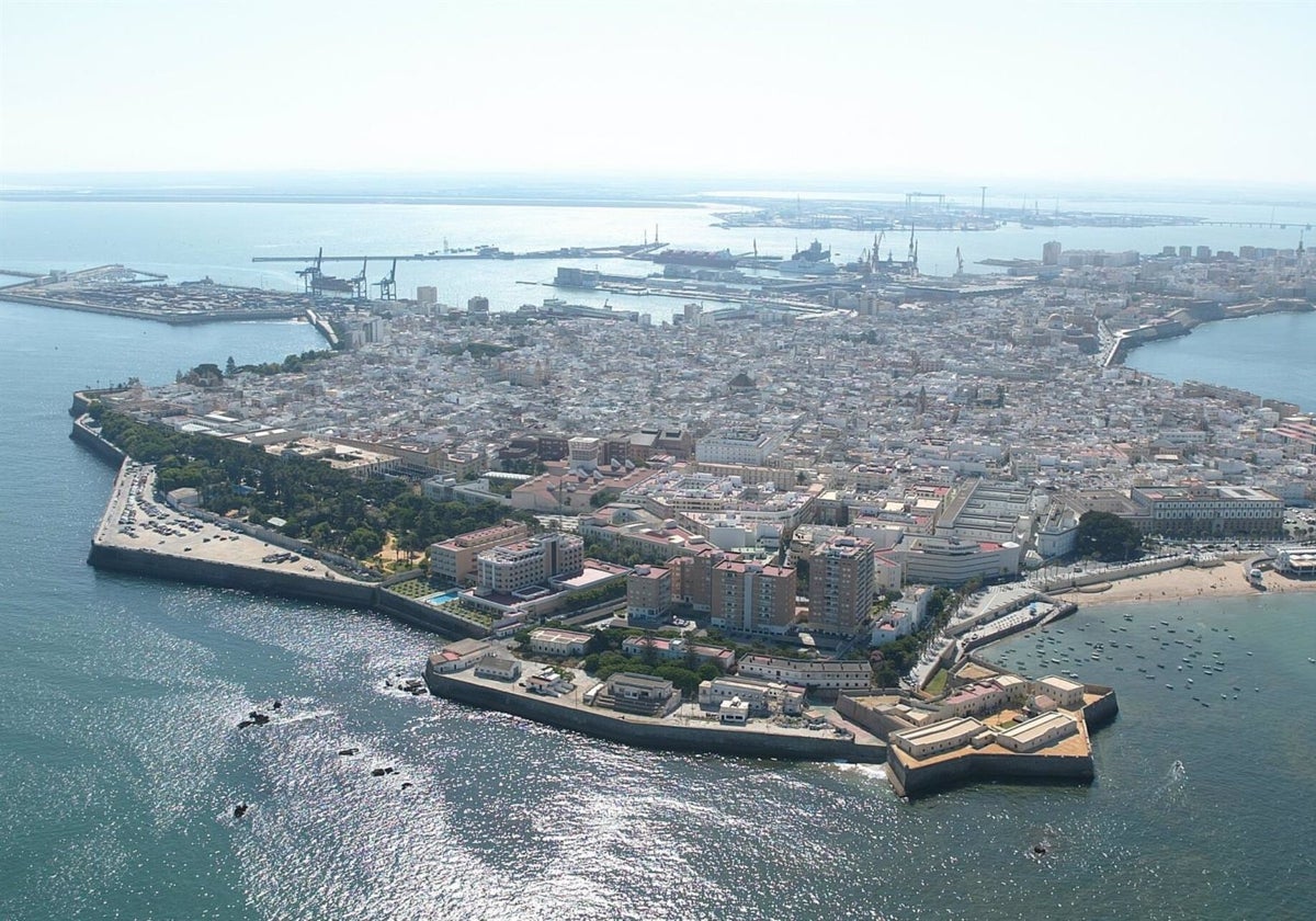 El Ayuntamiento critica que la Junta declare «de manera unilateral» Zona de Gran Afluencia Turística toda la ciudad