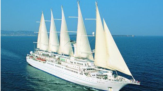 El velero Wind Surf, el yate más grande de Windstar.