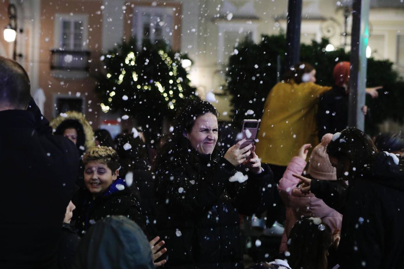 Fotos: Así ha sido la gran nevada en la plaza San Antonio
