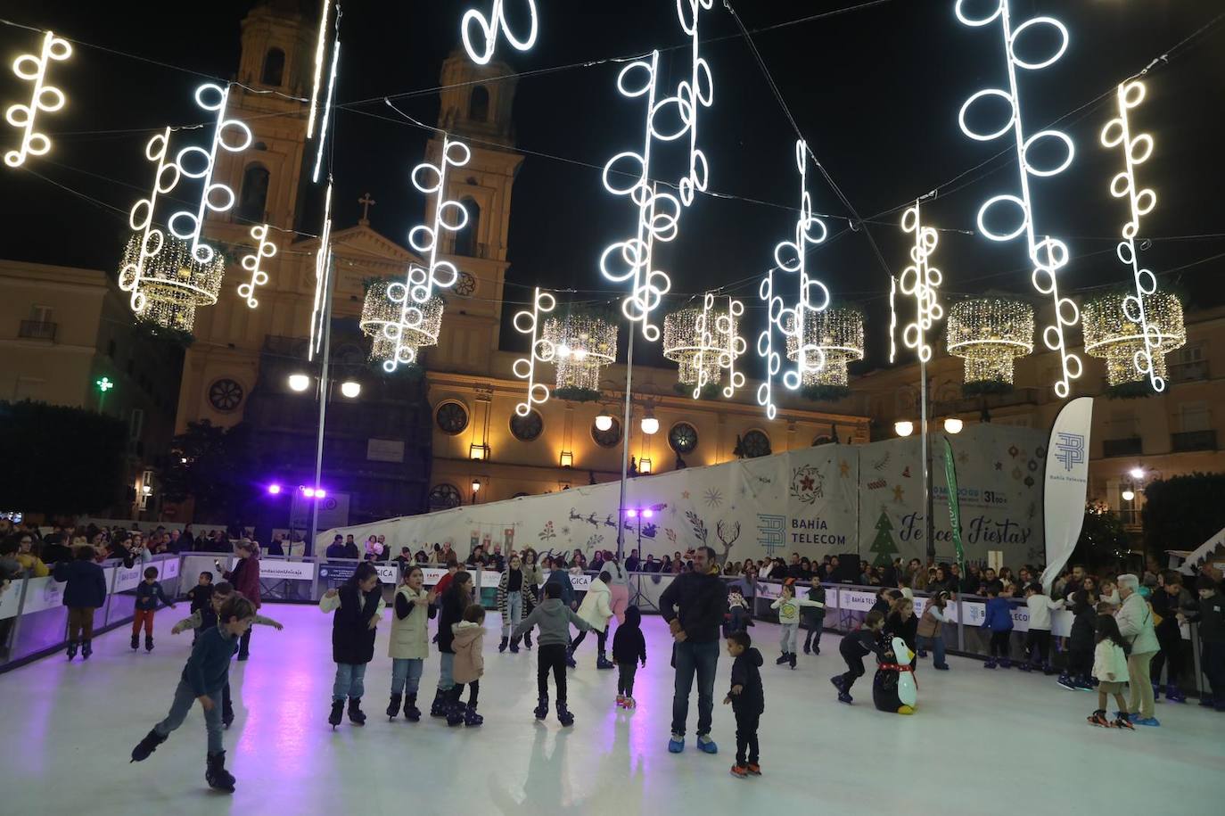 Fotos: Así ha sido la gran nevada en la plaza San Antonio