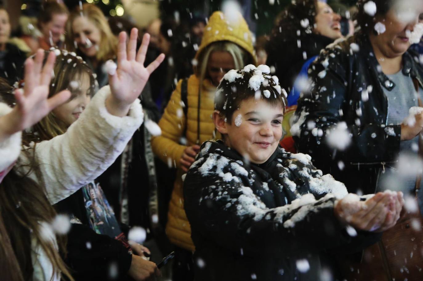 Fotos: Así ha sido la gran nevada en la plaza San Antonio