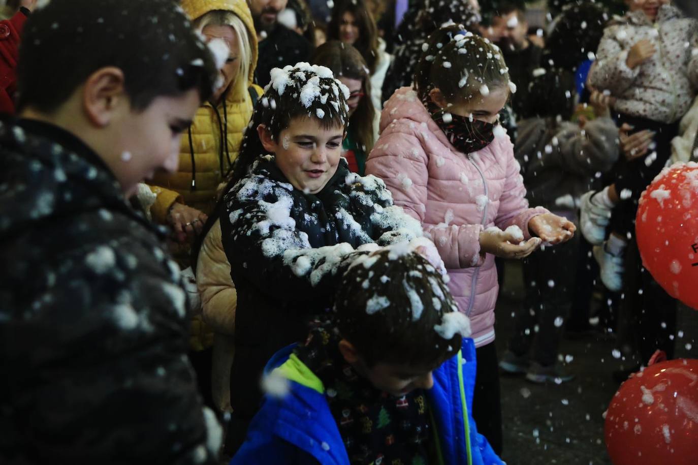 Fotos: Así ha sido la gran nevada en la plaza San Antonio