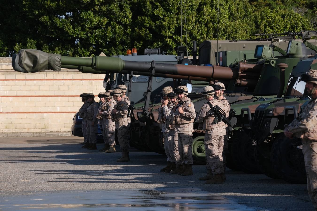 Fotos: las imágenes de la visita del rey Felipe VI al TEAR de San Fernando