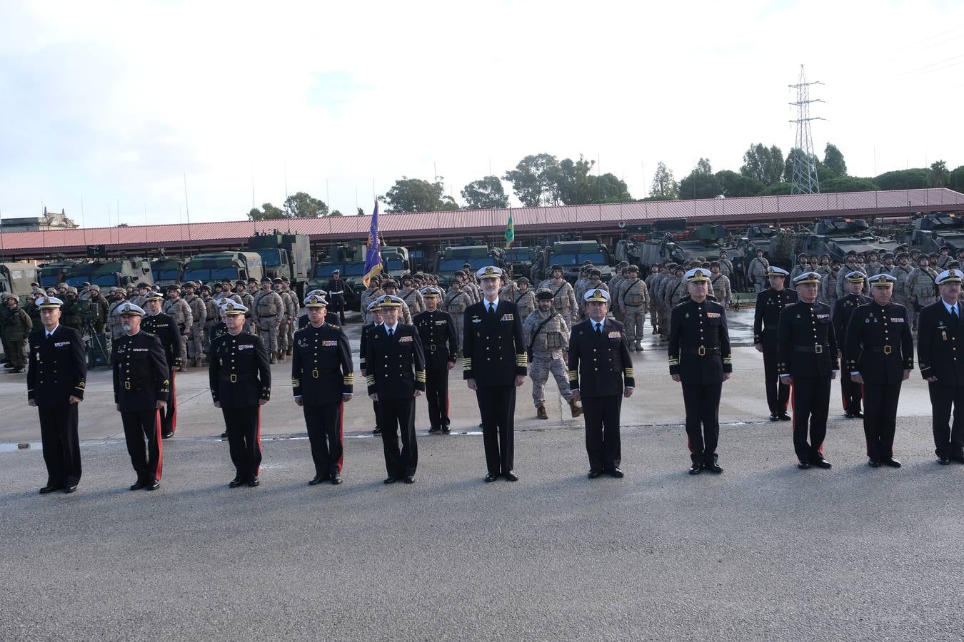 Fotos: las imágenes de la visita del rey Felipe VI al TEAR de San Fernando