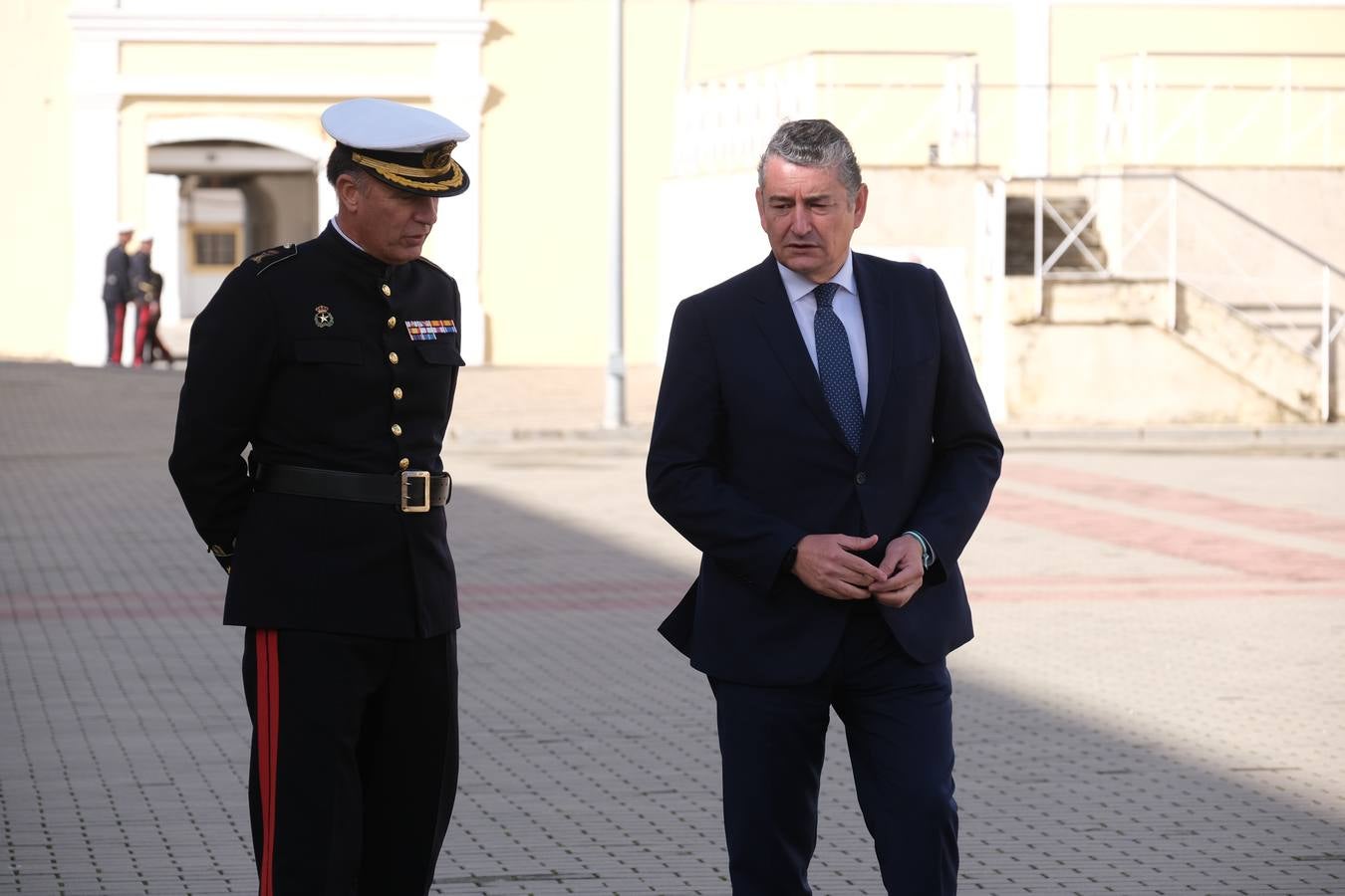 Fotos: las imágenes de la visita del rey Felipe VI al TEAR de San Fernando