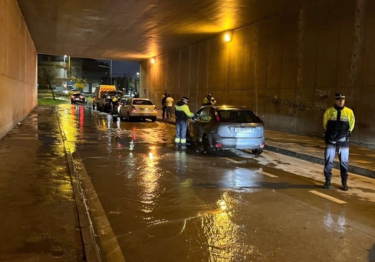 Multado por conducir sin carné, ni seguro, ni ITV y quintuplicando la tasa de alcohol permitida