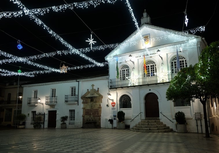 Así brilla Ubrique en Navidad, el pueblo de Cádiz favorito por los lectores