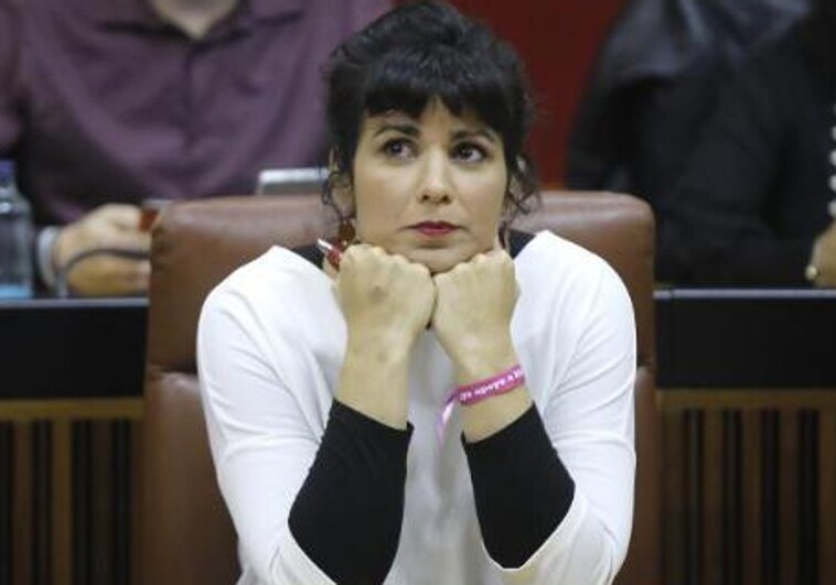Teresa Rodríguez formaliza su renuncia al acta de diputada y a los 24.000 euros de la cesantía que le corresponderían