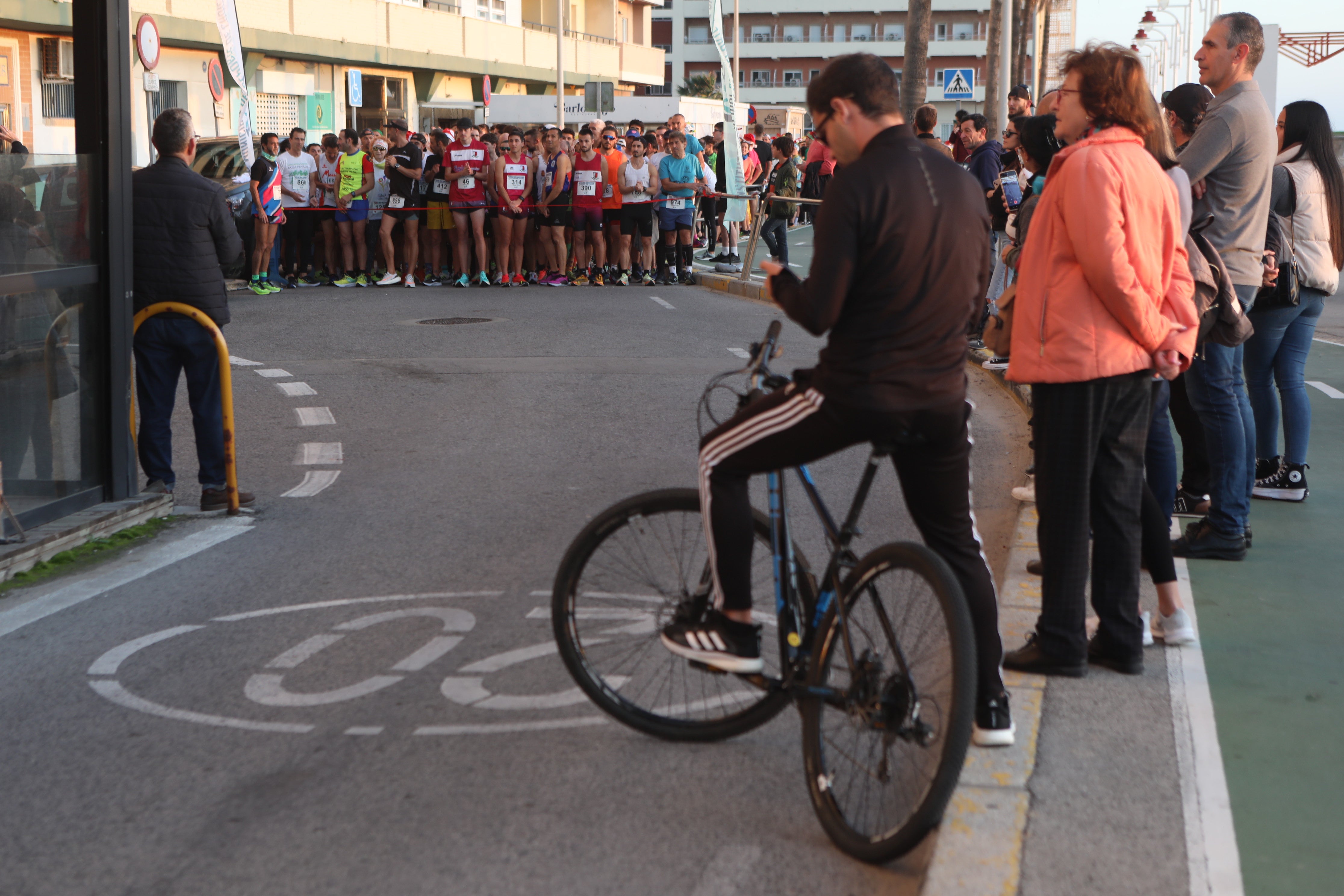 Fotos: Así ha sido la San Silvestre en Cádiz