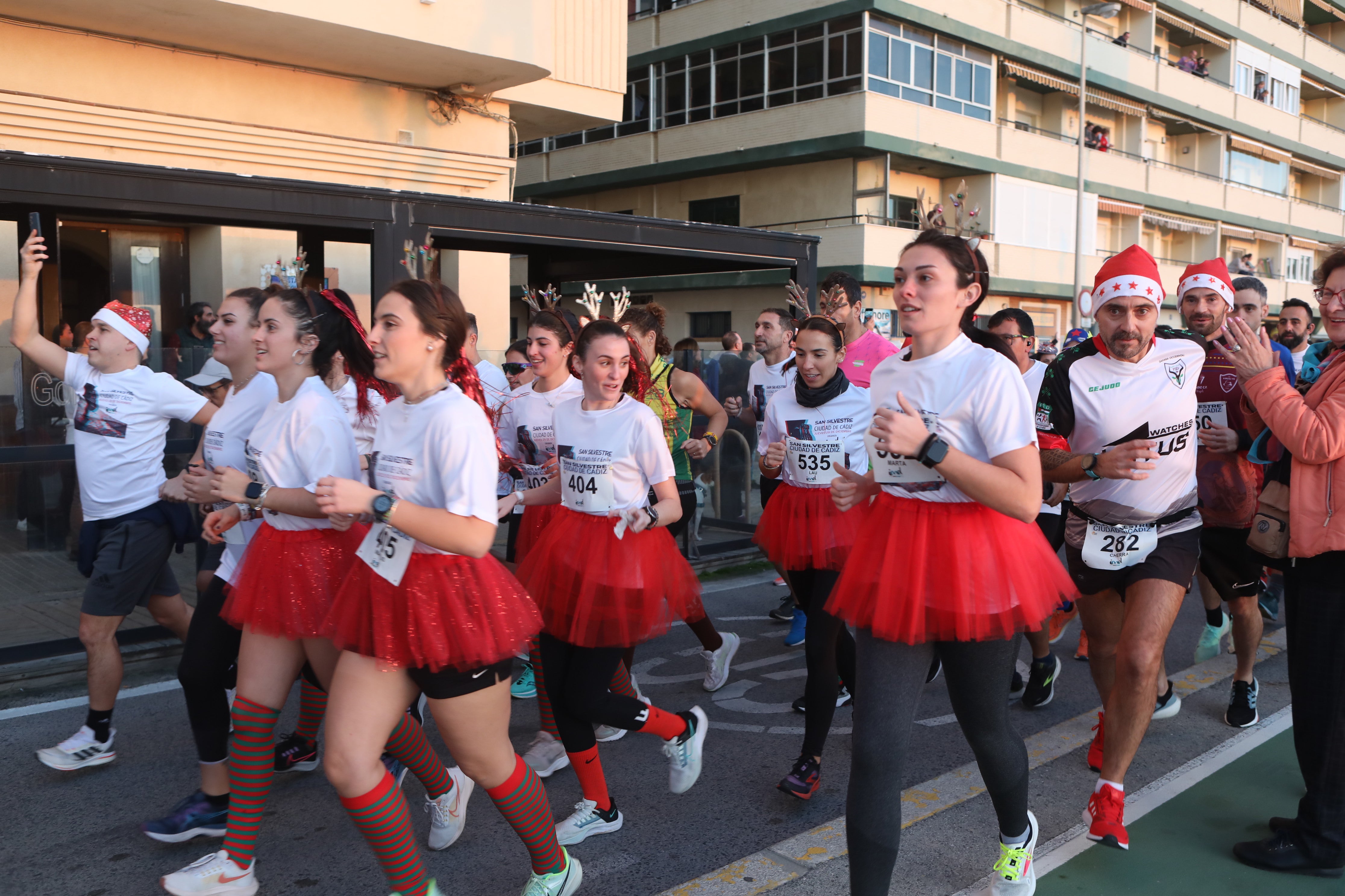 Fotos: Así ha sido la San Silvestre en Cádiz