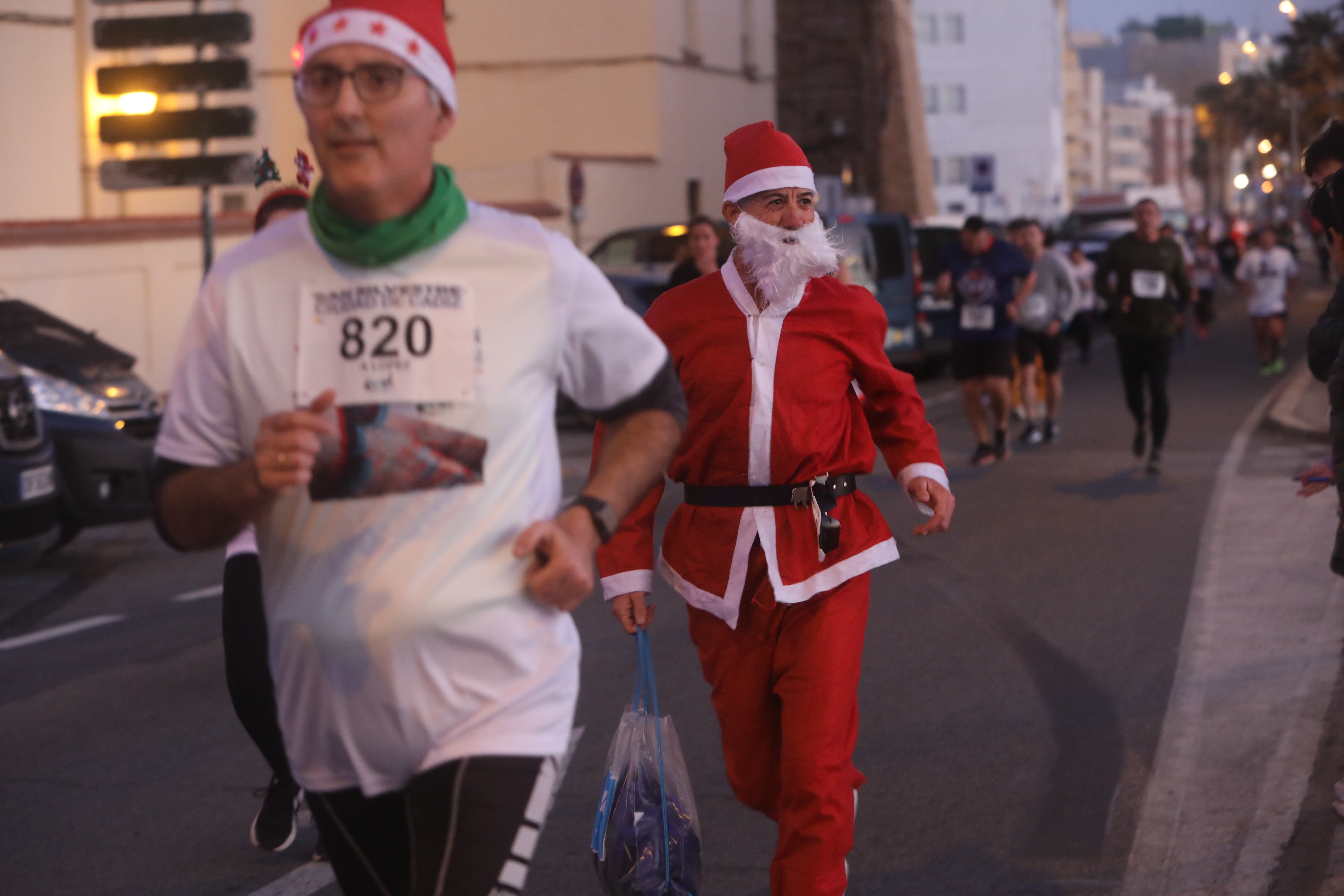 Fotos: Así ha sido la San Silvestre en Cádiz