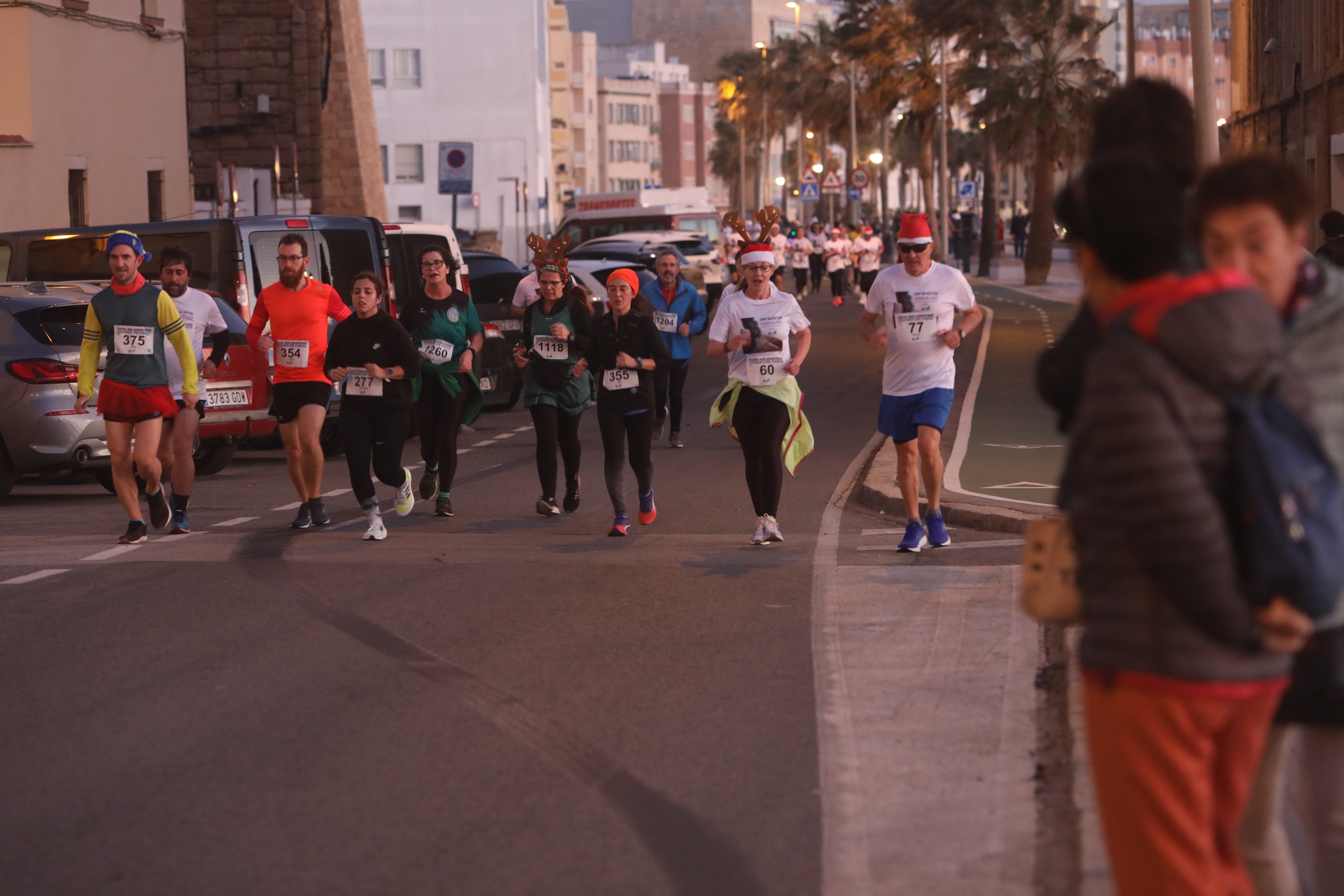 Fotos: Así ha sido la San Silvestre en Cádiz