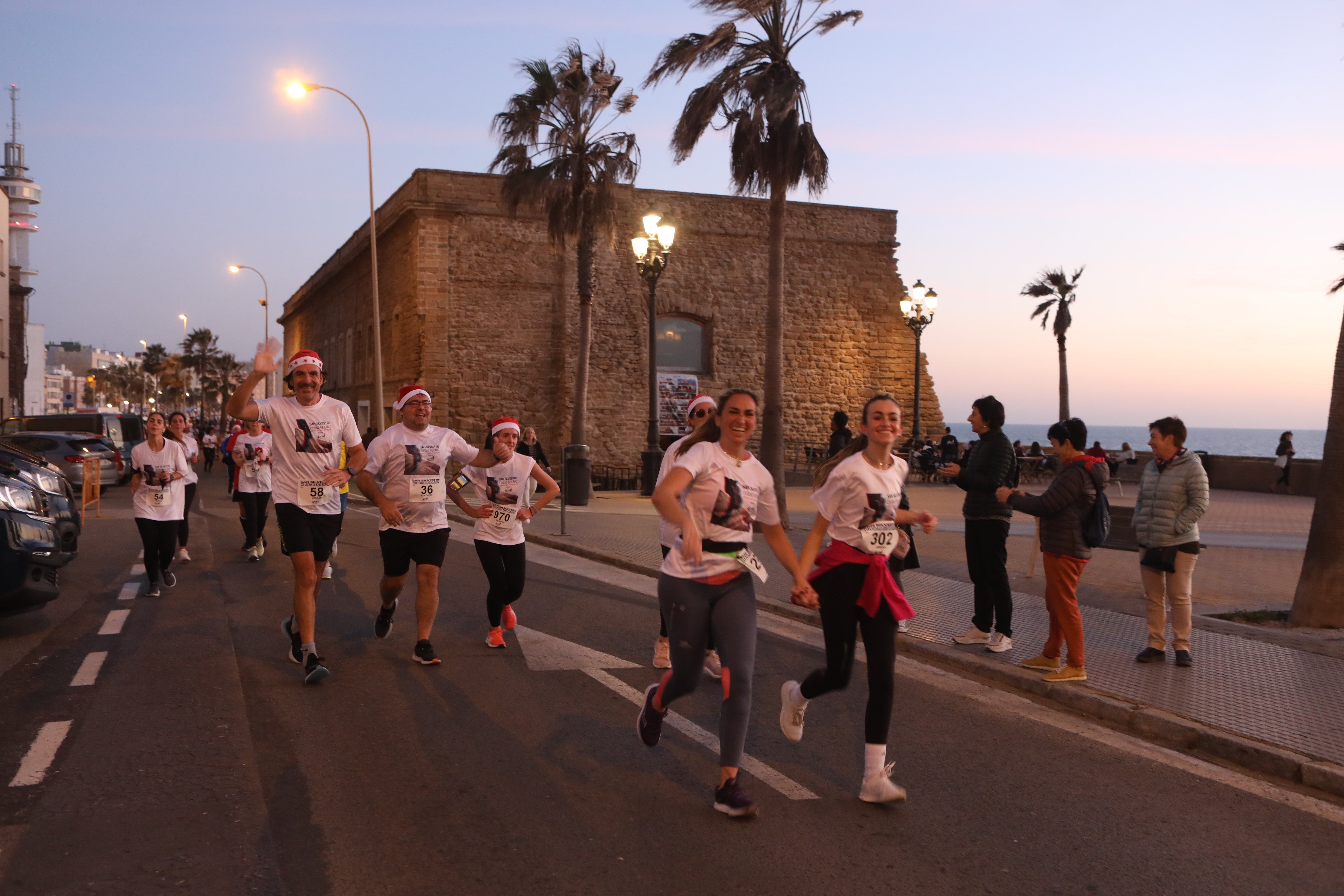 Fotos: Así ha sido la San Silvestre en Cádiz