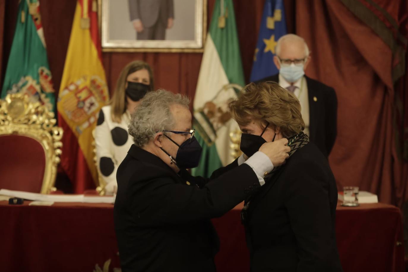 30 de marzo. Liliane Marie Dahlmann ingresa como académica de número en la Real Academia de Bellas Artes de Cádiz. La presidenta del Archivo General de la Fundación Casa Medina Sidonia leyó su discurso de ingreso titulado 'La formación de la memoria colectiva en el Archivo General de la Fundación Casa Medina Sidonia'.