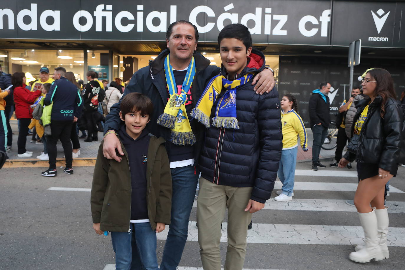 Fotos: Búscate en la previa del partido Cádiz - Almería