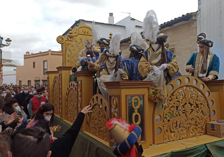 La cabalgata de los Reyes Magos de El Puerto 2023: Horario e itinerario de un desfile con doce carrozas y muchas sorpresas y regalos