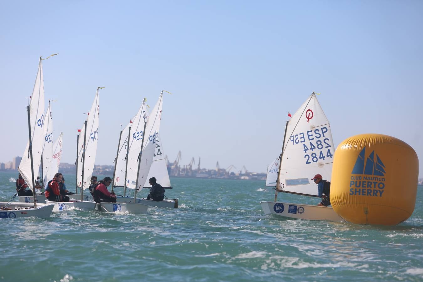 La Excellence Cup de Optimist se despide con honores de la Bahía de Cádiz