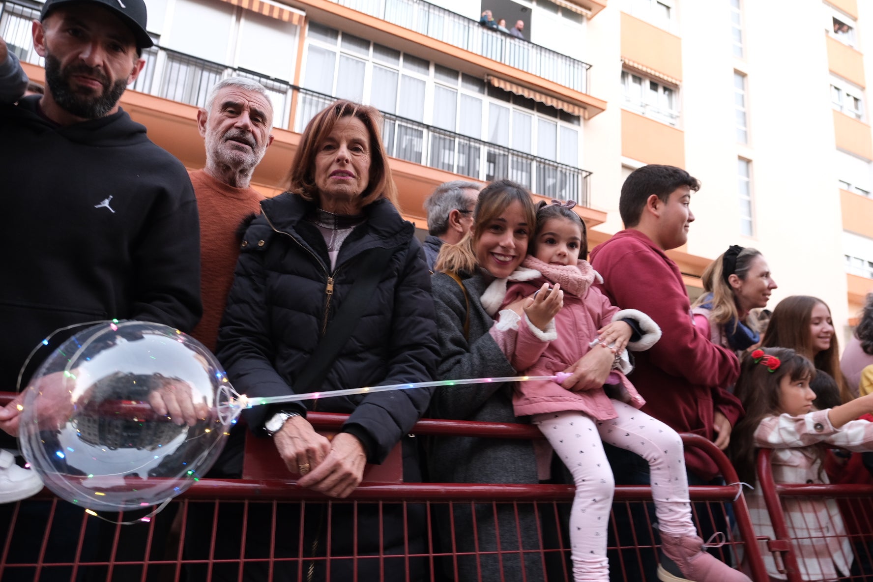Fotos: Búscate en la Cabalgata de Reyes Magos en Cádiz
