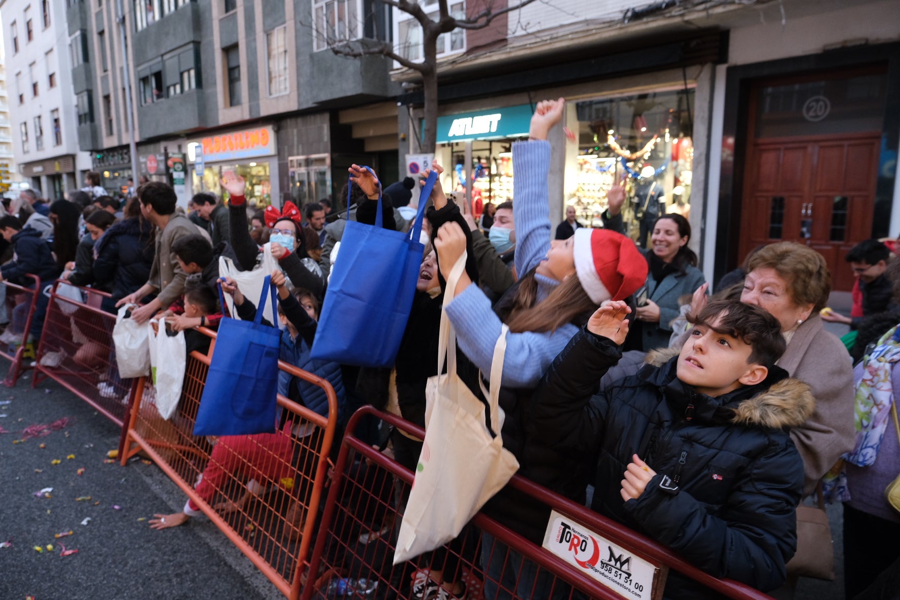 Fotos: Búscate en la Cabalgata de Reyes Magos en Cádiz