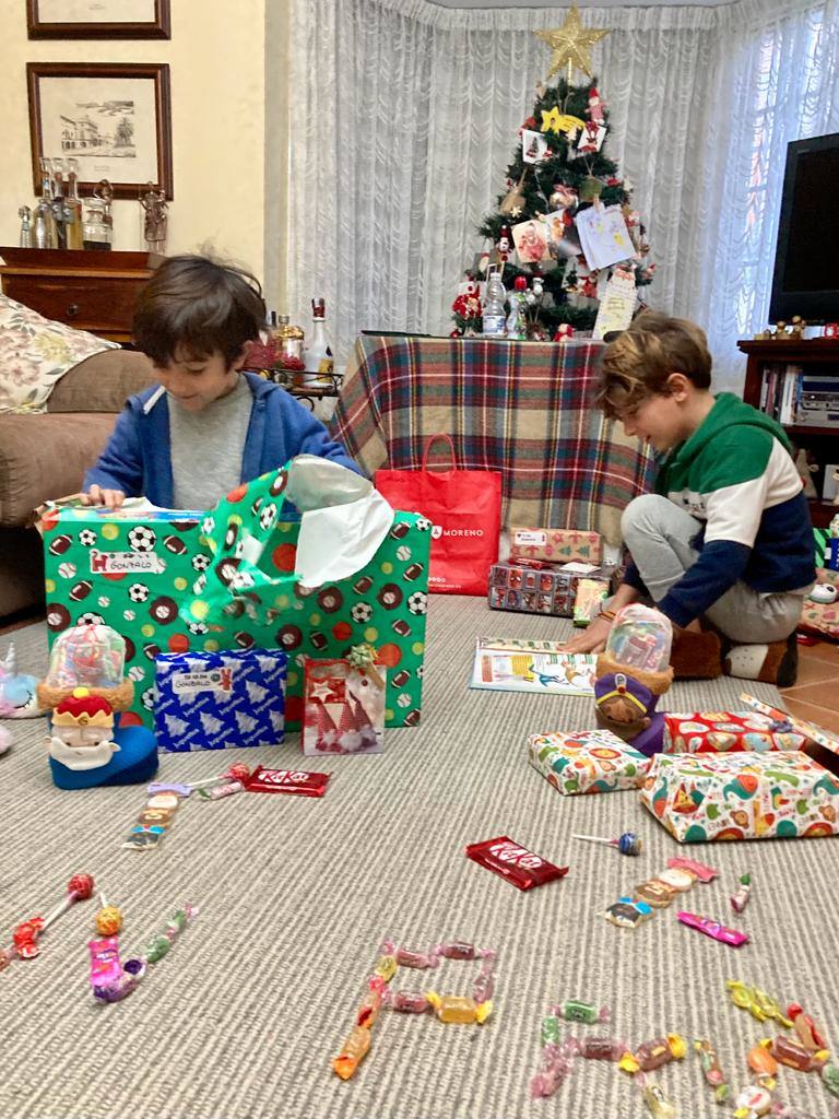 Así ha sido la llegada de los Reyes Magos en los hogares gaditanos
