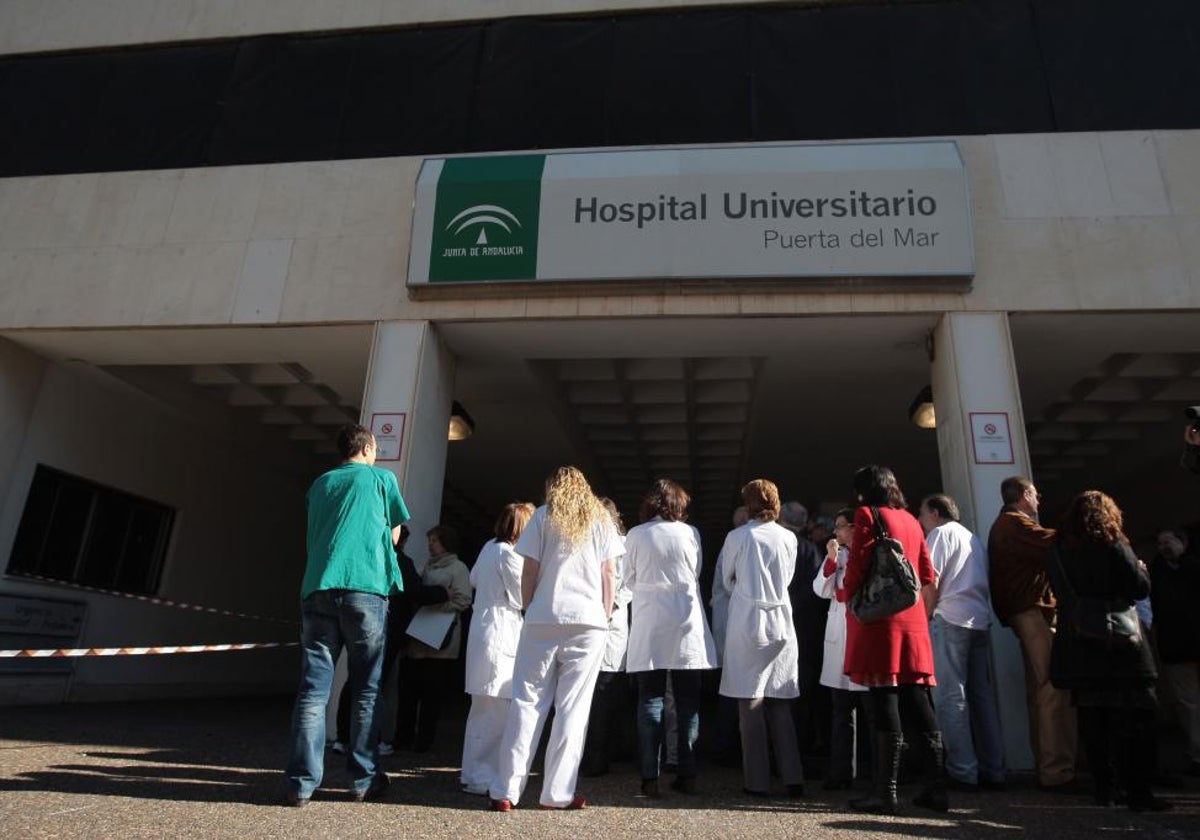 El PSOE de Cádiz pide a la Junta que se implique y pare la huelga indefinida de médicos