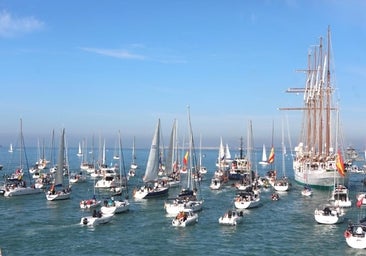 Cádiz rinde una despedida de altura al 95º crucero de instrucción del Juan Sebastián de Elcano