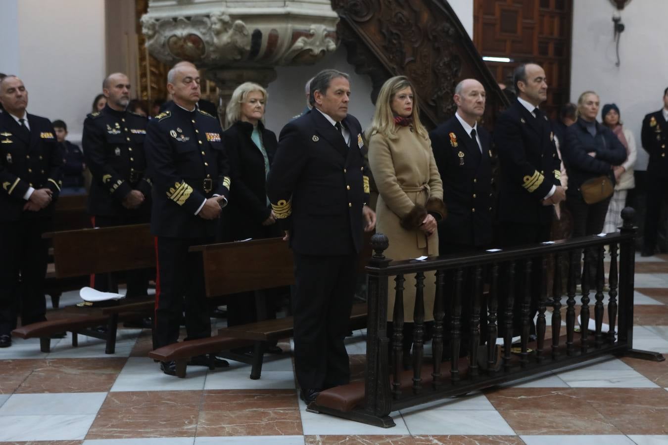 Fotos: La emocionante salida del buque Juan Sebastián de Elcano desde Cádiz