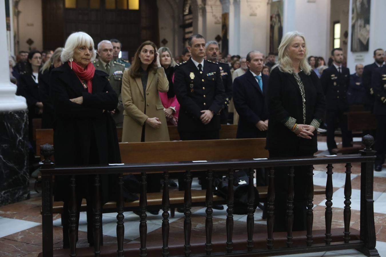 Fotos: La emocionante salida del buque Juan Sebastián de Elcano desde Cádiz