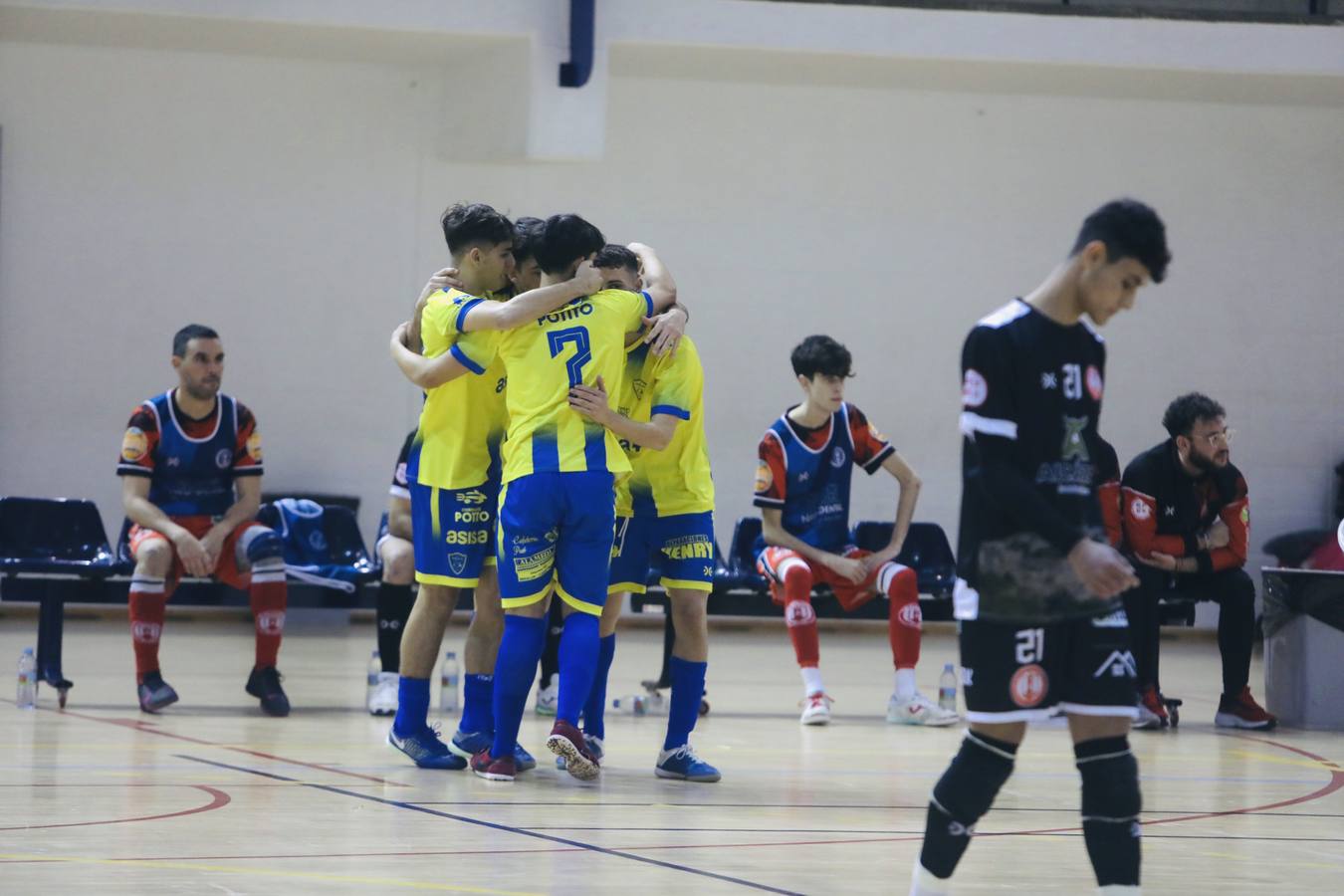 El Cádiz CF Virgili gana el derbi ante el Alchoyano (5-3)