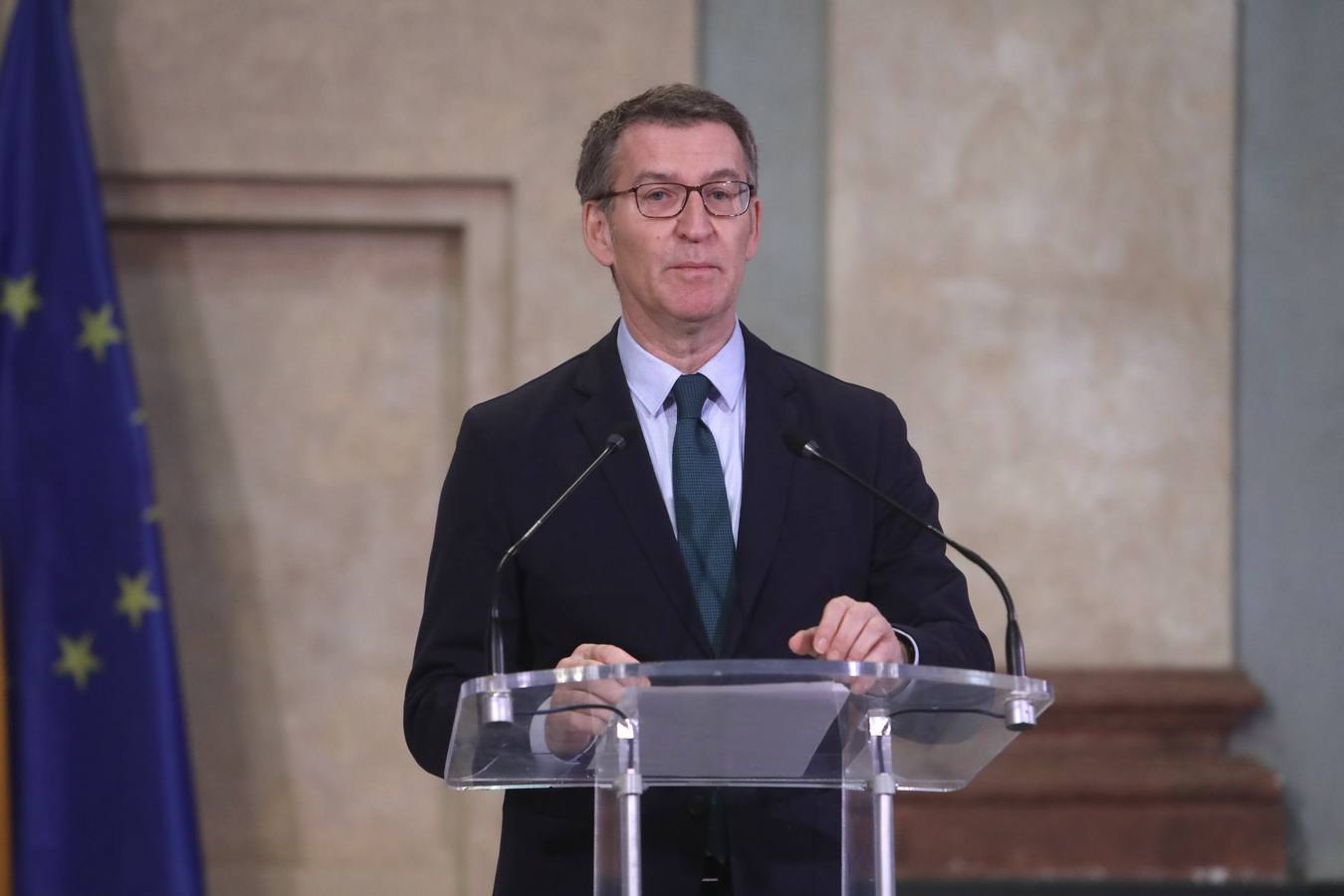 Fotos: Feijóo pasea por las calles de Cádiz junto a Bruno García, candidato del PP por Cádiz