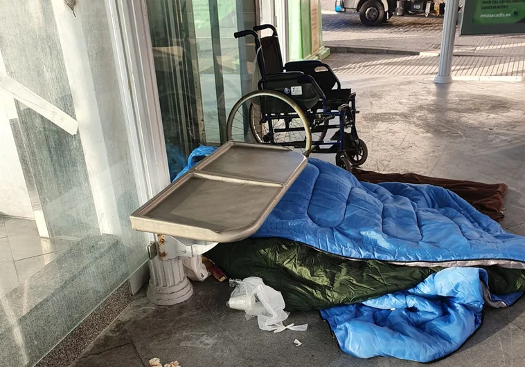 Despertares dejará de repartir comida cada sábado a las personas sin hogar de Cádiz por falta de medios
