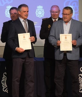 Imagen secundaria 2 - La Policía Nacional confirma en Cádiz su «compromiso y lealtad» con la provincia en el día de su 199 aniversario