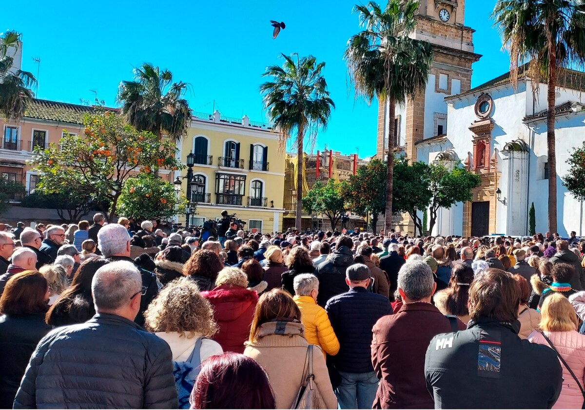 Concentración en Algeciras en repulsa al ataque.