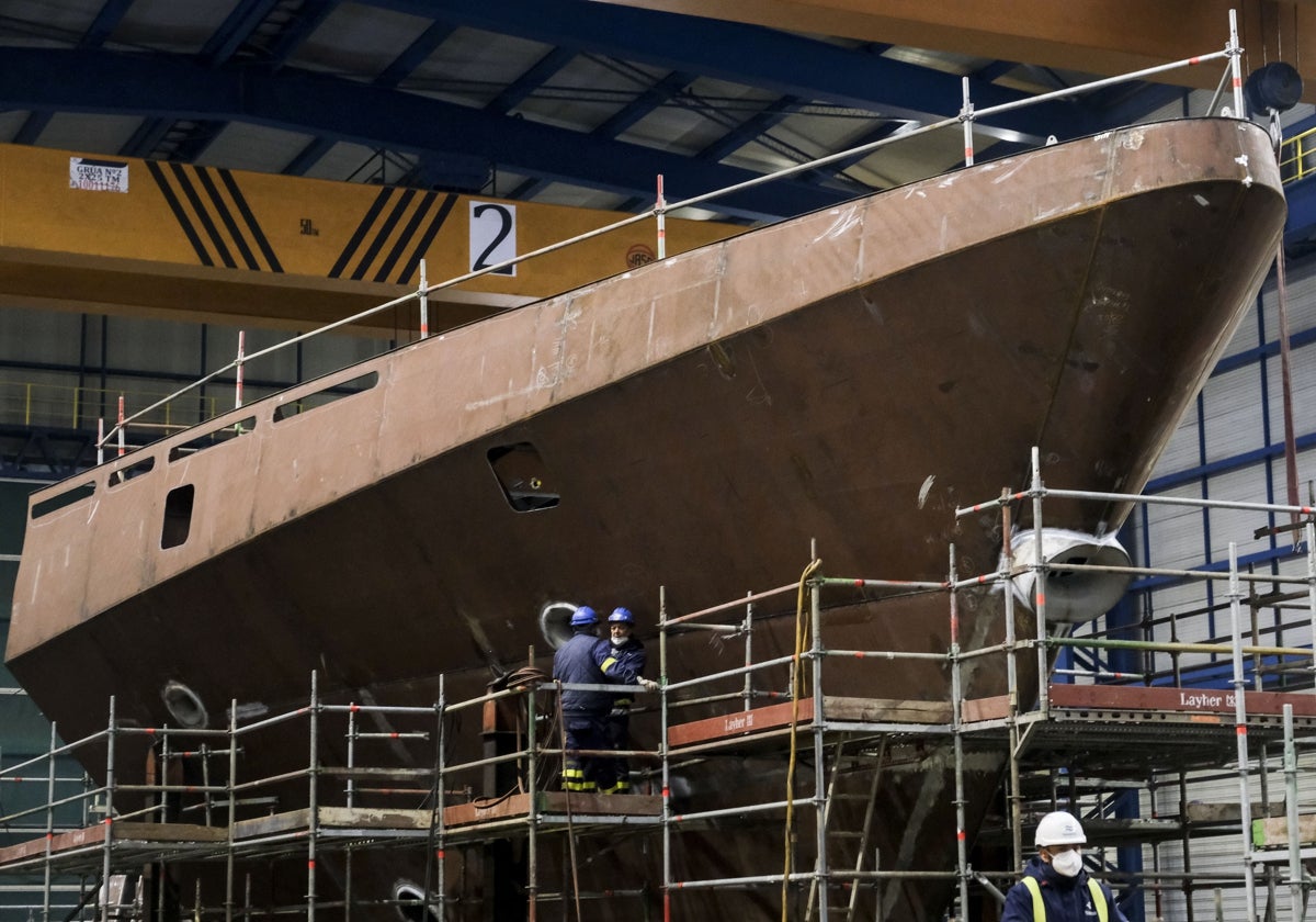 Construcción de una de las cinco corbetas en el astillero de San Fernando