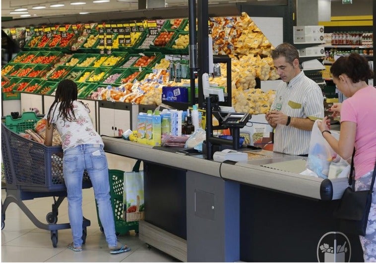 Mercadona y Lidl buscan trabajadores en la provincia de Cádiz: así puedes inscribirte