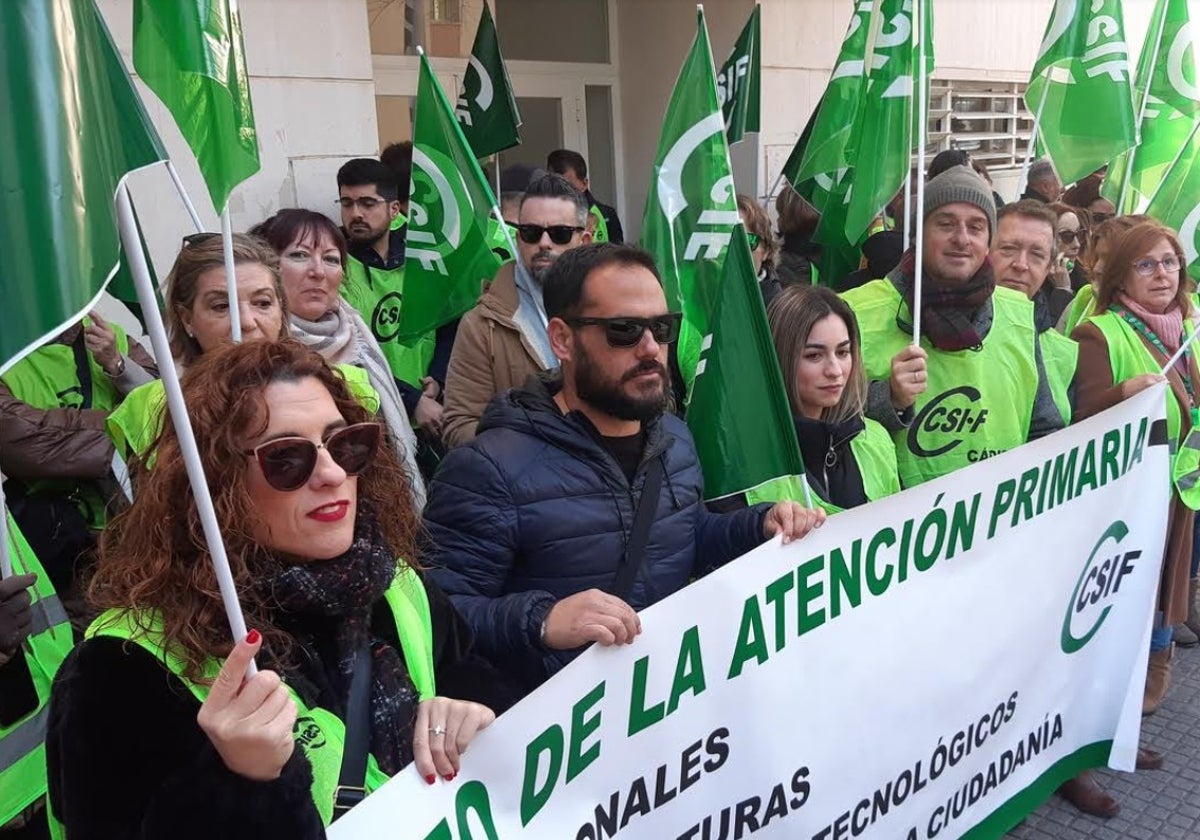 Mercedes Colombo mantiene una reunión de trabajo con los seis gerentes del SAS en la provincia