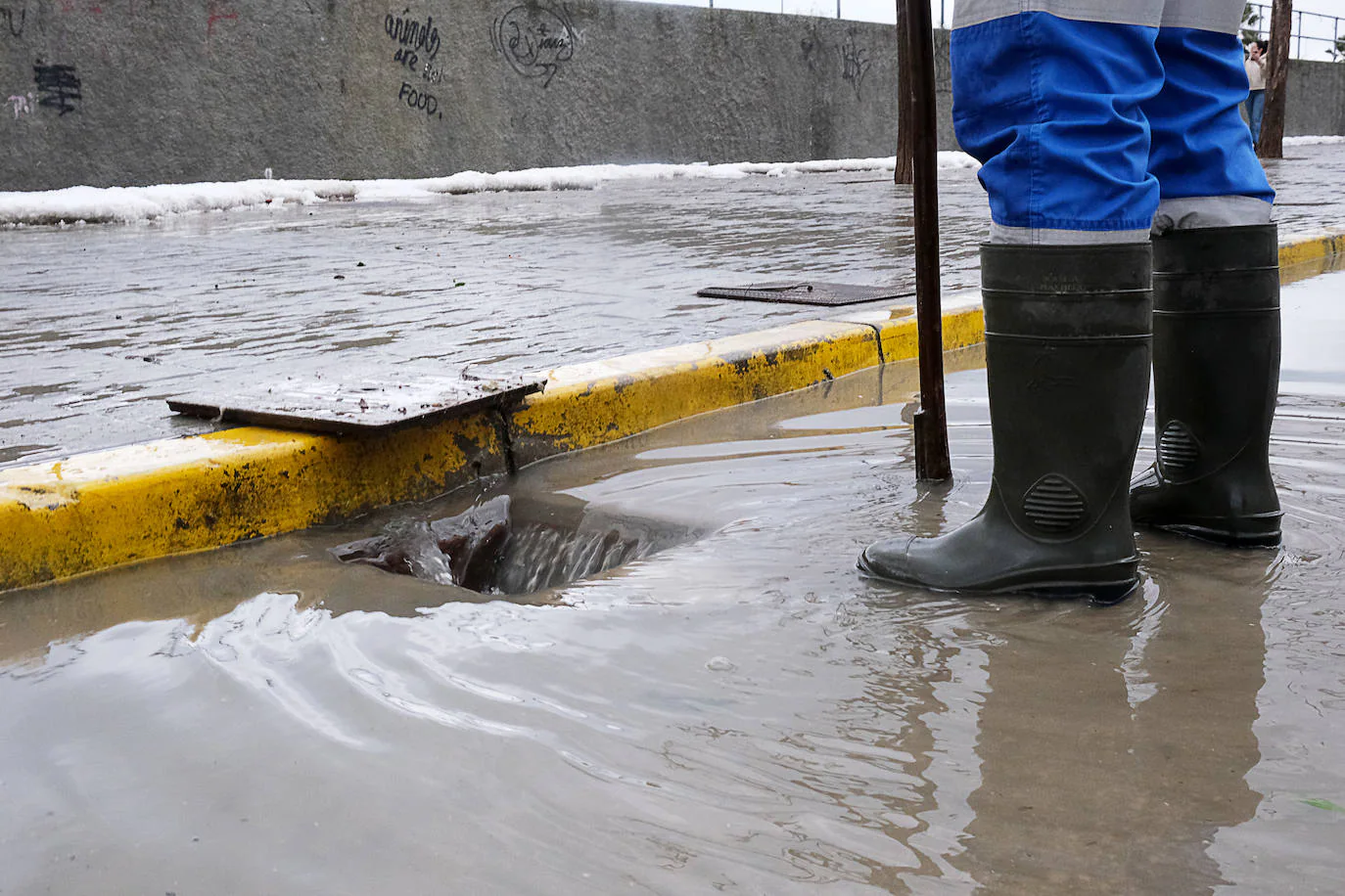 FOTOS: Estampas insólitas en Sanlúcar tras la granizada
