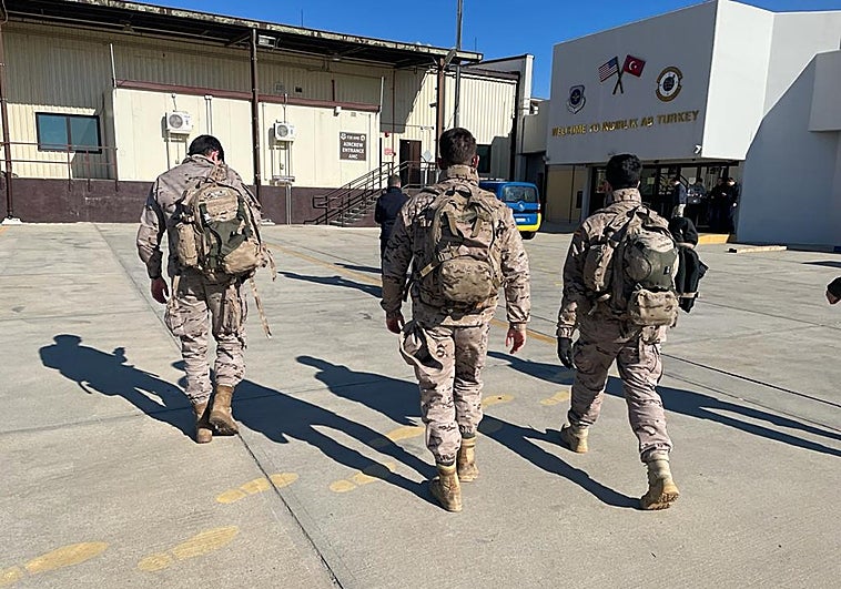 Vídeo: La infantería de Marina llega a Turquía: ayuda humanitaria, desescombro y tratamiento de heridos del terremoto