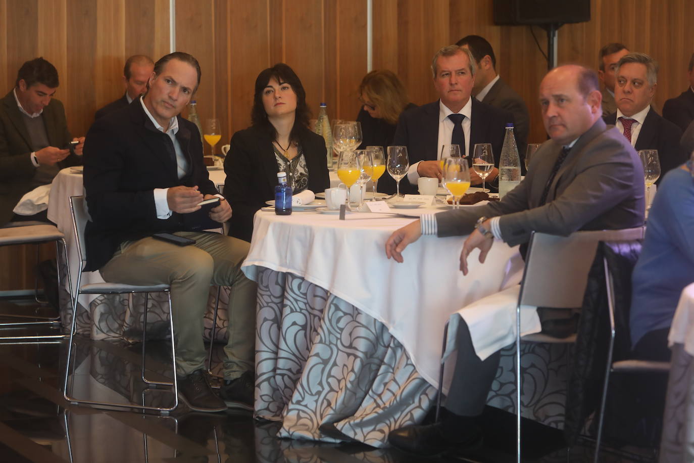 Fotos: El público en la conferencia de la Mirada Económica