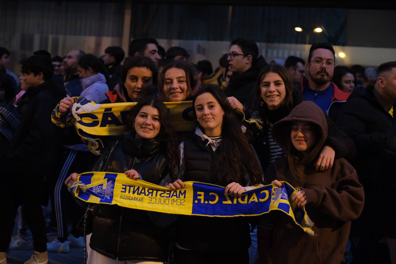 Fotos: Búscate en la previa del partido