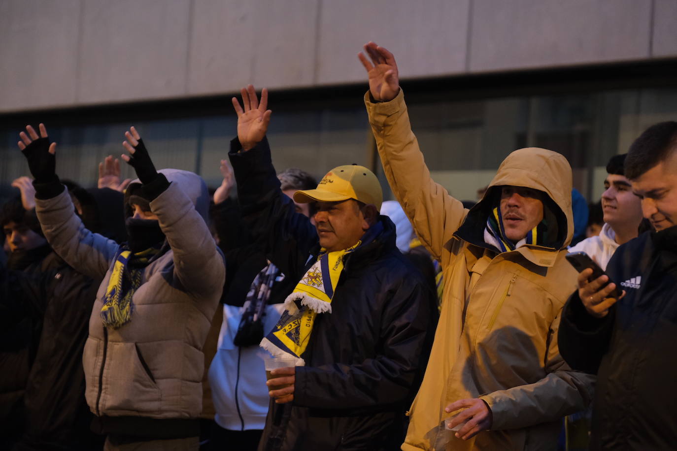 Fotos: Búscate en la previa del partido